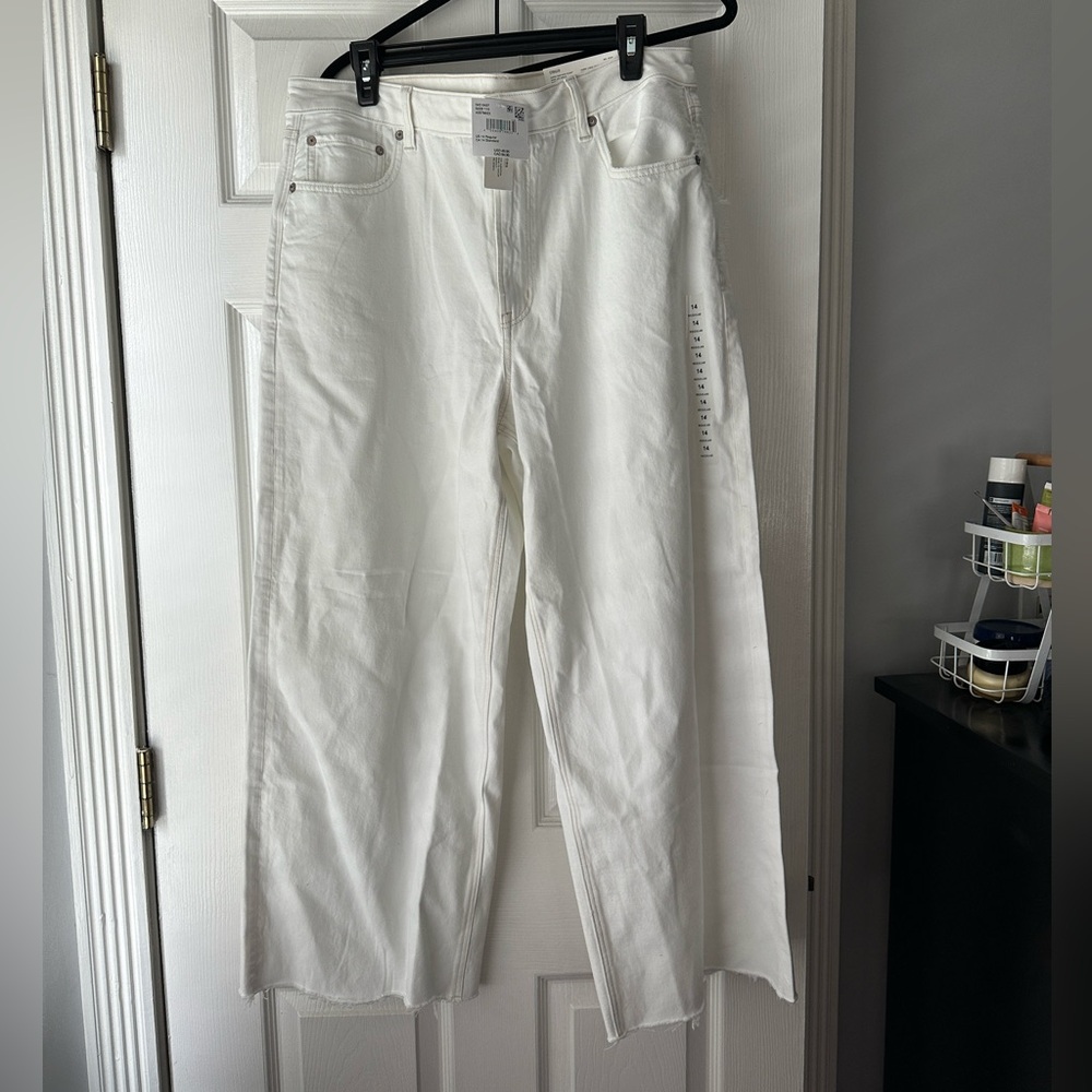 American Eagle Wide Leg Strigid Jeans